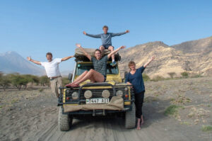 safari car on safari